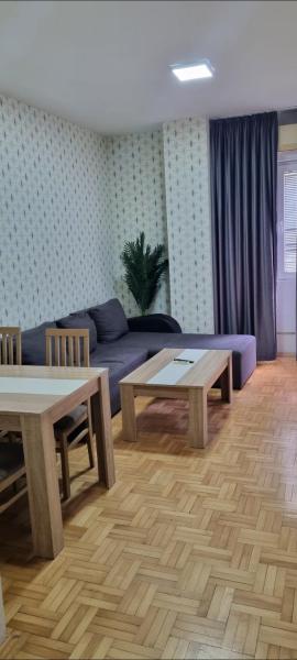 NM Bus Station Apartment